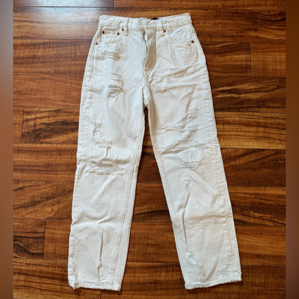 White ripped Zara jeans, size 2